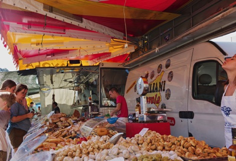 Lombardia - Luino, il mercato Lombardia - Luino, il mercato